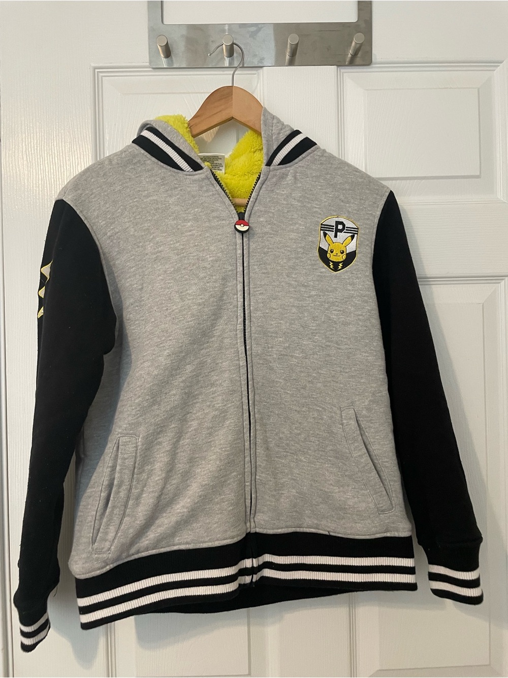 Pokémon Kids' Grey & Black Pikachu Hooded Jacket
